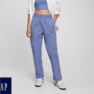 Gap tall scrub style khaki with washwell